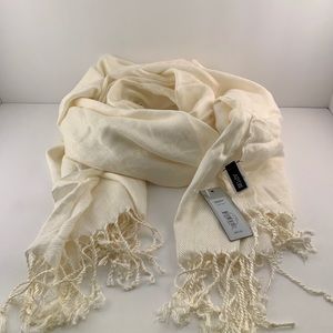 NWT 100% Rayon Apt. 9 cream colored scarf!